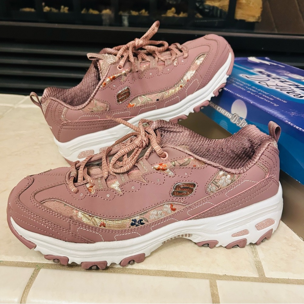 Worn Once, Skechers D’Lites Floral Days Athletic Shoes Sneakers shimmer glitter